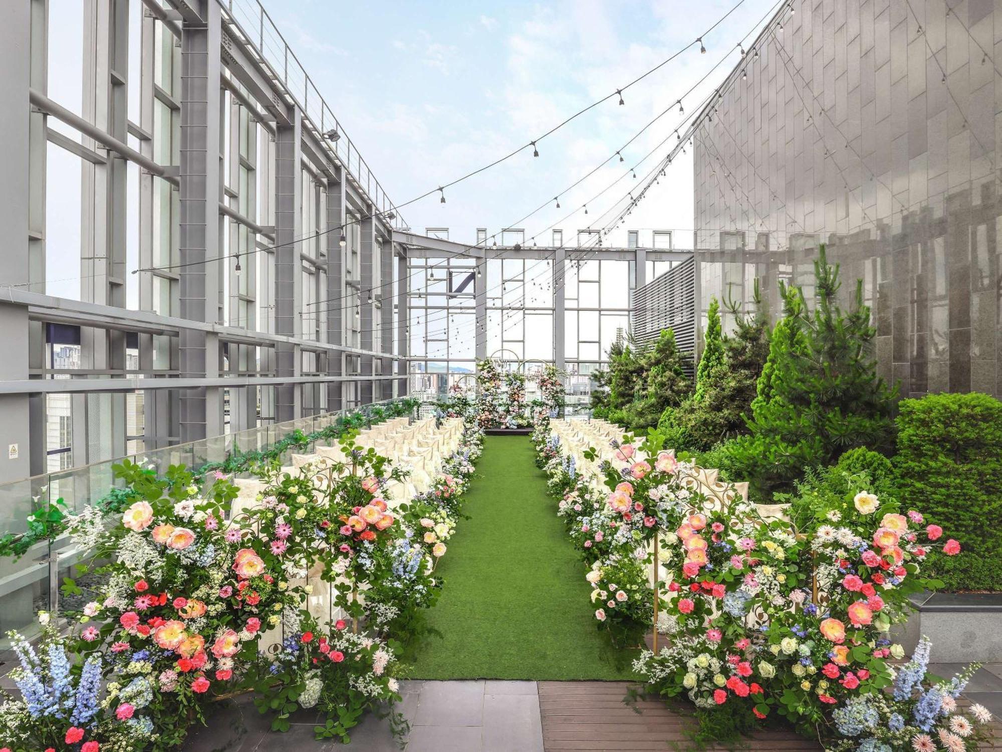 Novotel Ambassador Dongdaemun & Residences