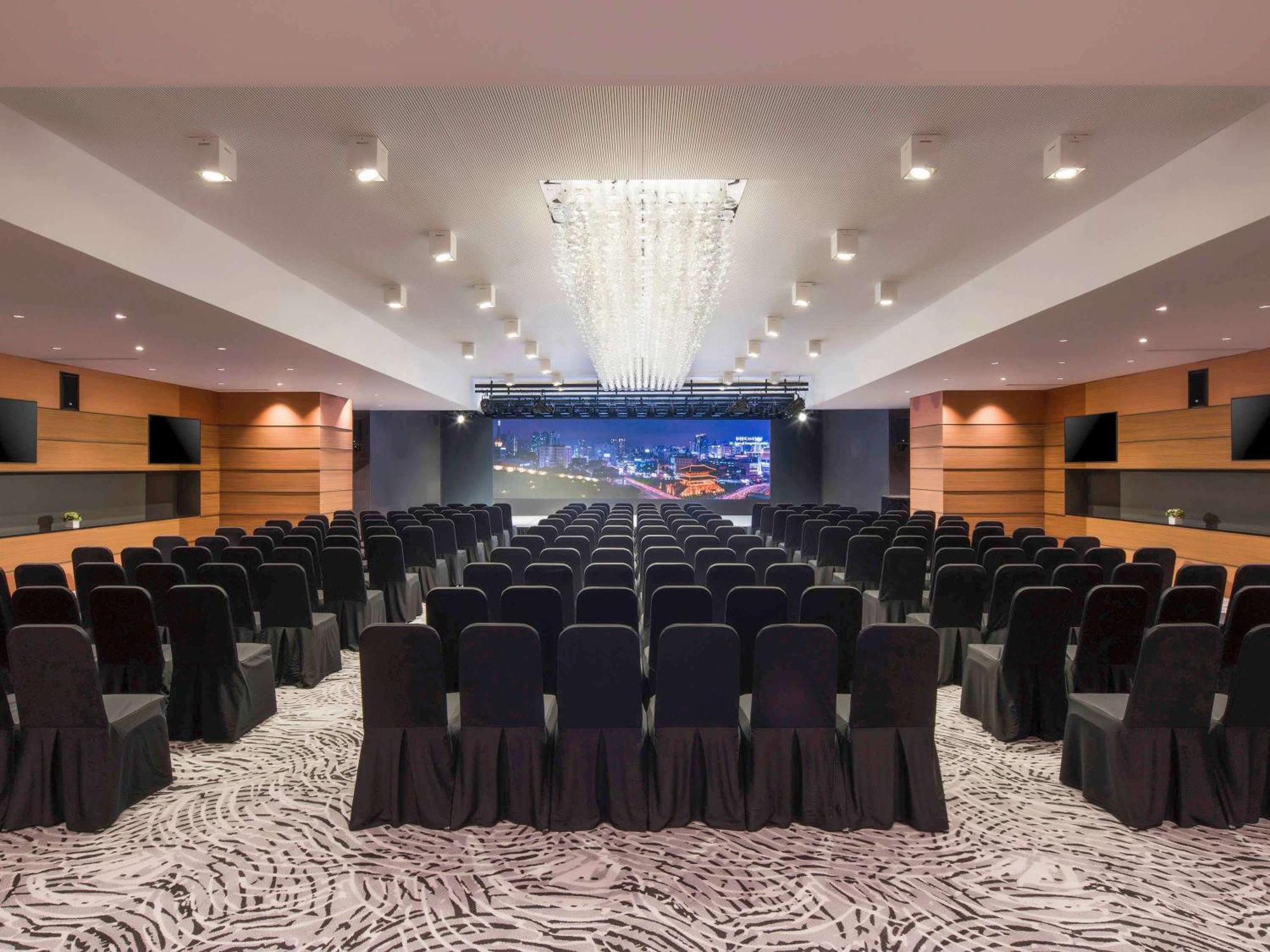 Novotel Ambassador Dongdaemun & Residences Hotel